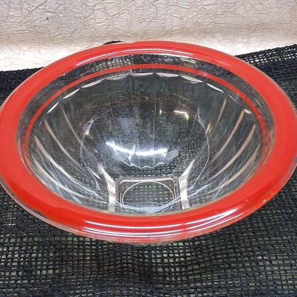 Vintage Hazel Atlas bowl, Anchor Hocking salt & pepper, & Federal syrup pitcher - Picture 8 of 12